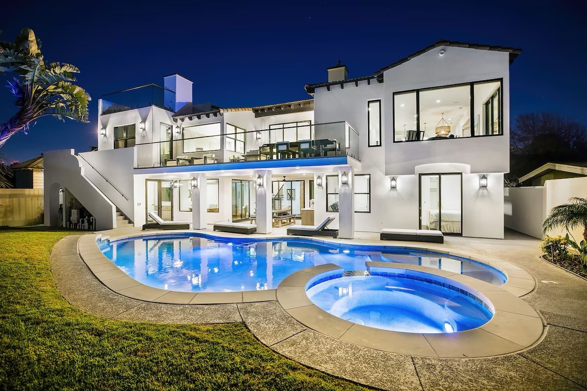 Read more about the article Property id: CA-4 – Luxury Coastal Retreat: Stunning Vacation Rental with Pool, Hot Tub, and Ocean Views