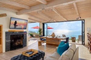 Read more about the article Property Id: CA-9 Seaside Luxury Duplex: Your Perfect Beachfront Escape in Encinitas