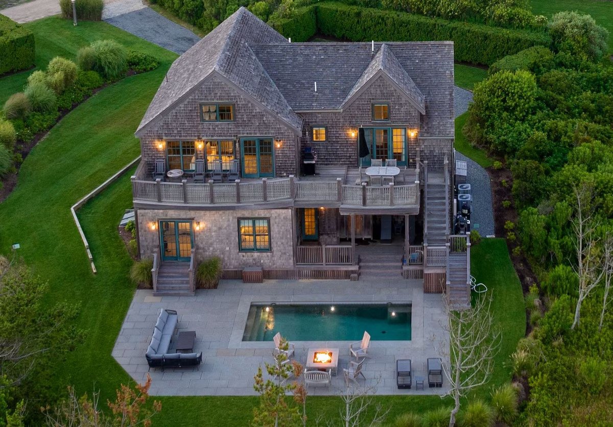Read more about the article Property ID: NE-5 – Oceanfront Luxury in Madaket: The Ultimate Nantucket Getaway