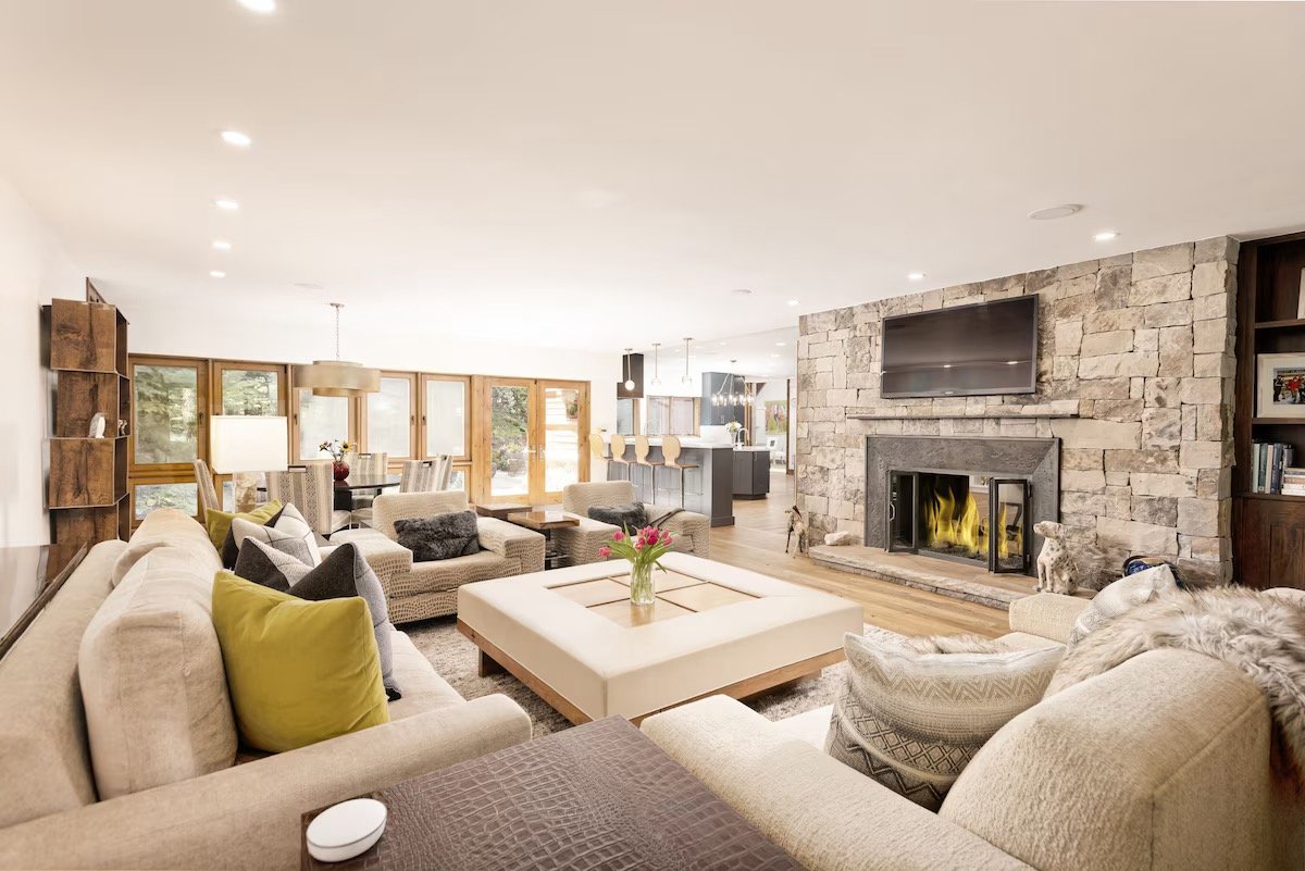 Read more about the article Property ID: CO-5 – Luxury Ski-In Mega Chalet at the Base of Aspen Mountain