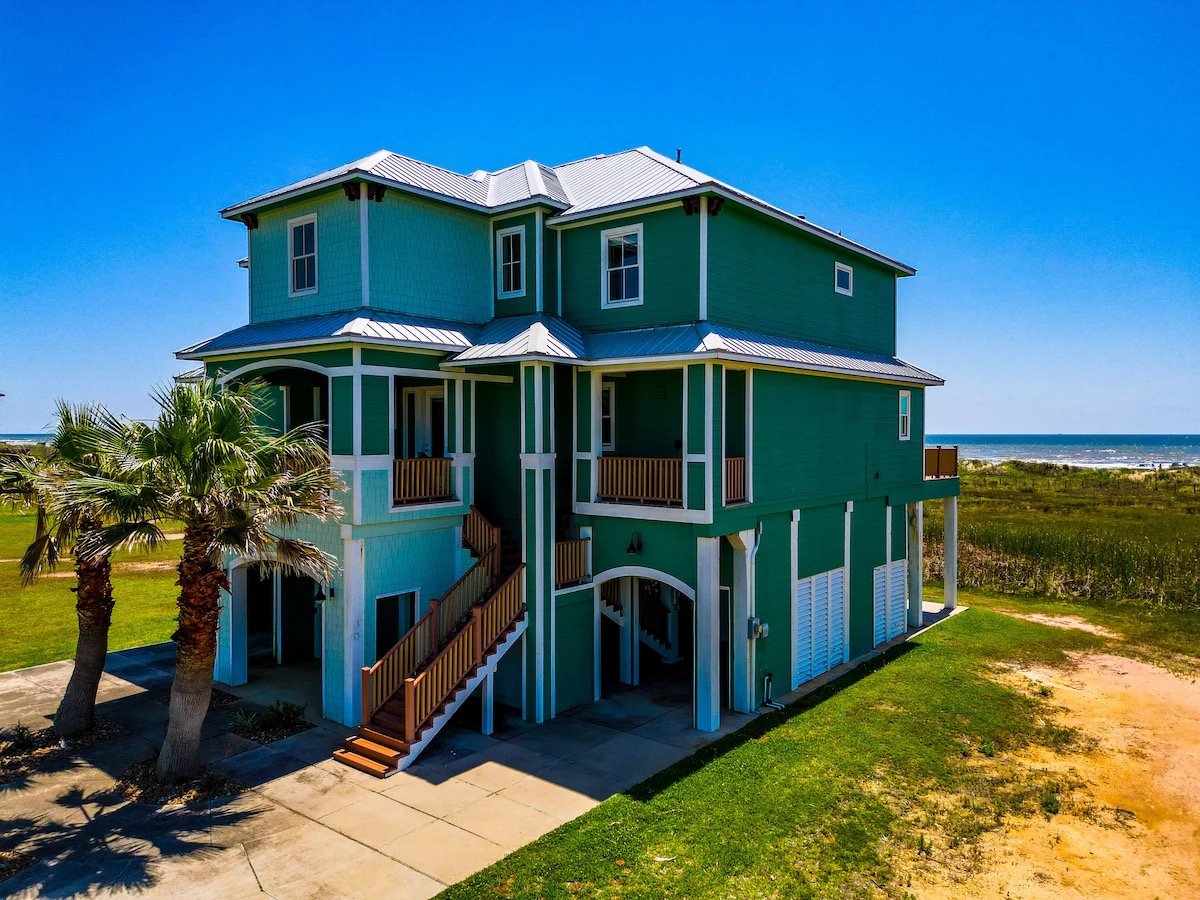 Read more about the article Property ID: TX-1 – Luxury Beachfront Oasis at Seahorse Estates: The Perfect Coastal Getaway