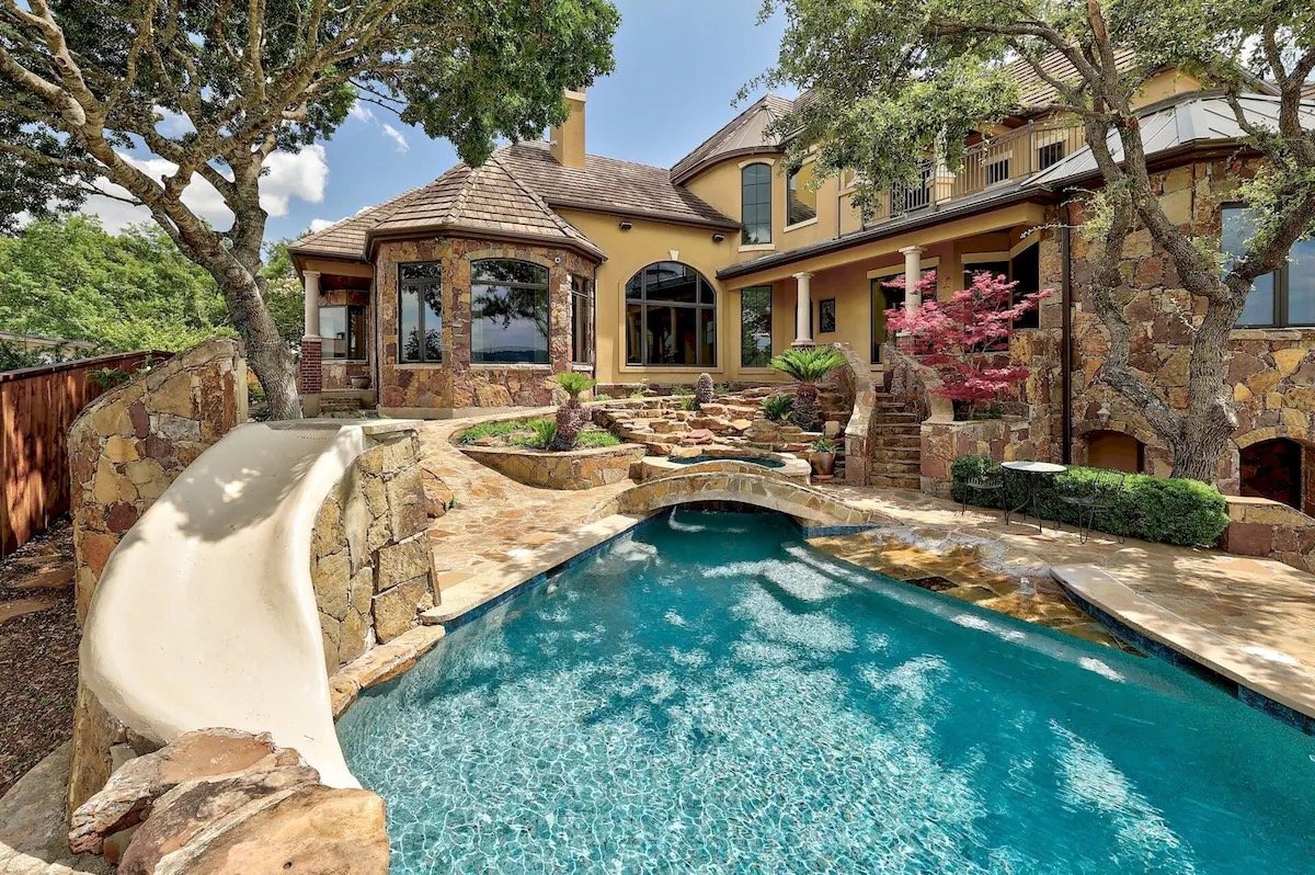 Read more about the article Property ID: TX-3 – Experience Villa Sereno – A Luxurious Waterfront Retreat on Lake Travis
