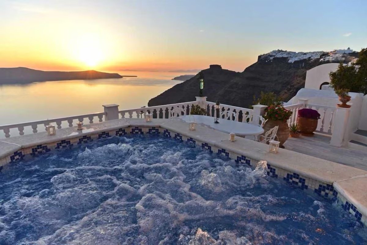 Read more about the article Property ID: INT-5 – Discover the Sea Horse Residence: A Private and Secluded Luxury Villa with Stunning Sea and Volcano Views in Santorini