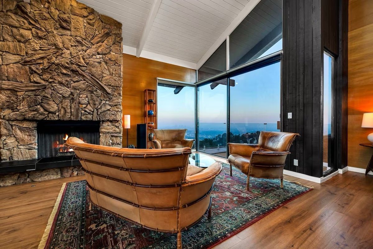 Read more about the article Property id: CA-12 – Stay at Beech Knoll Lodge: Stunning Views and Hollywood Hills Charm