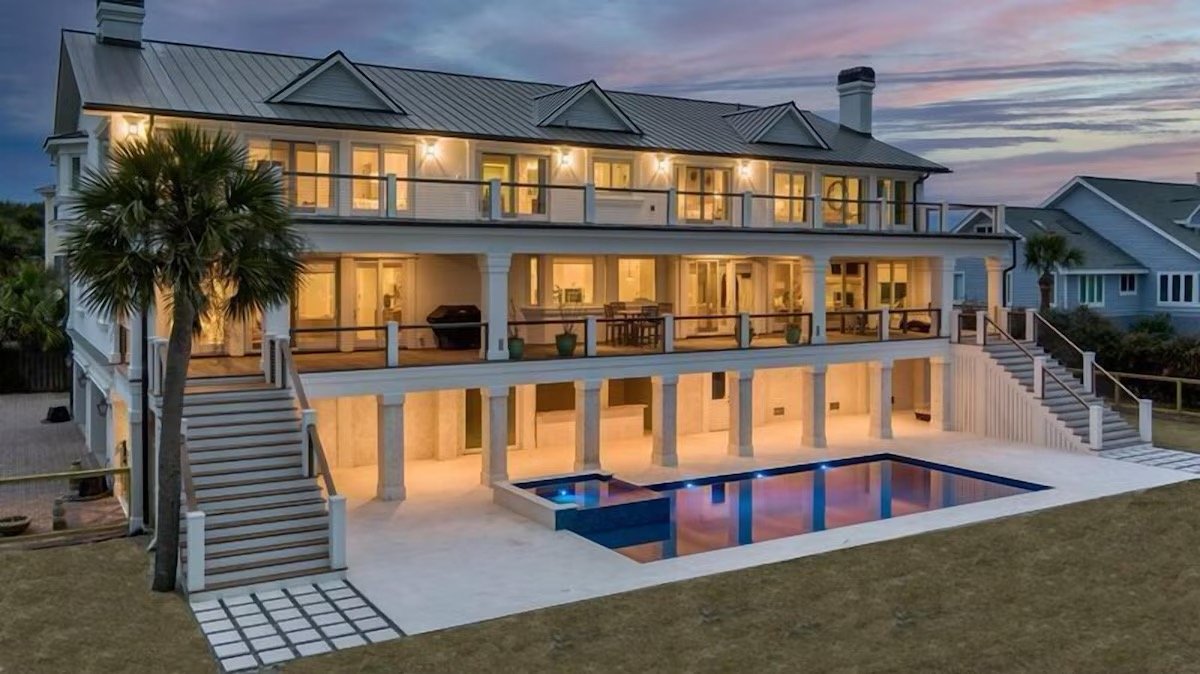Read more about the article Property ID: CAR-5 – Discover Serenity at 2 50th Ave – A Luxurious Oceanfront Masterpiece in Isle of Palms