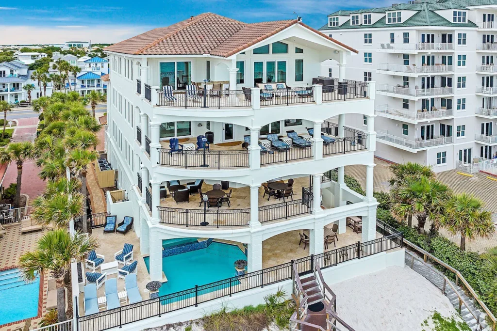 Luxury rental in Destin with lagoon pool and private beach